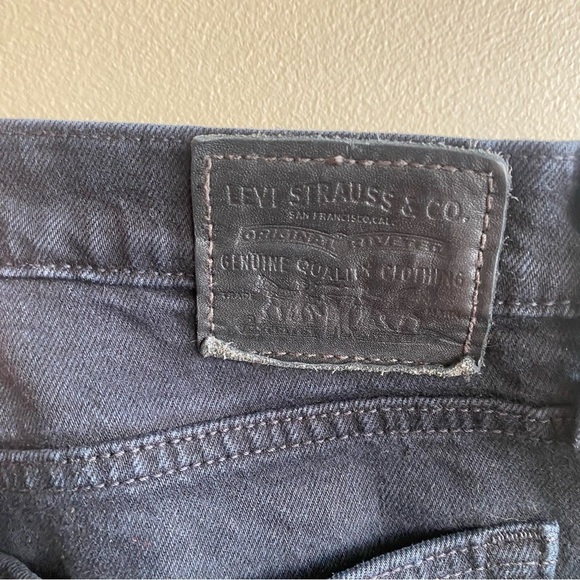 Levi's Wedgie Fit Button Fly Black Distressed Premium Jeans Size 28 - Picture 13 of 16